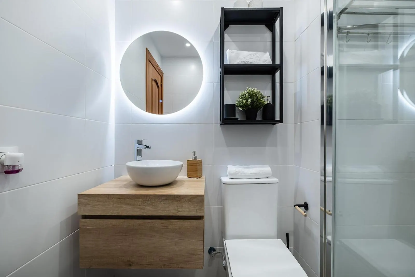 Boliches Ulises Apartment By Alfresco Stays 푸엔히롤라